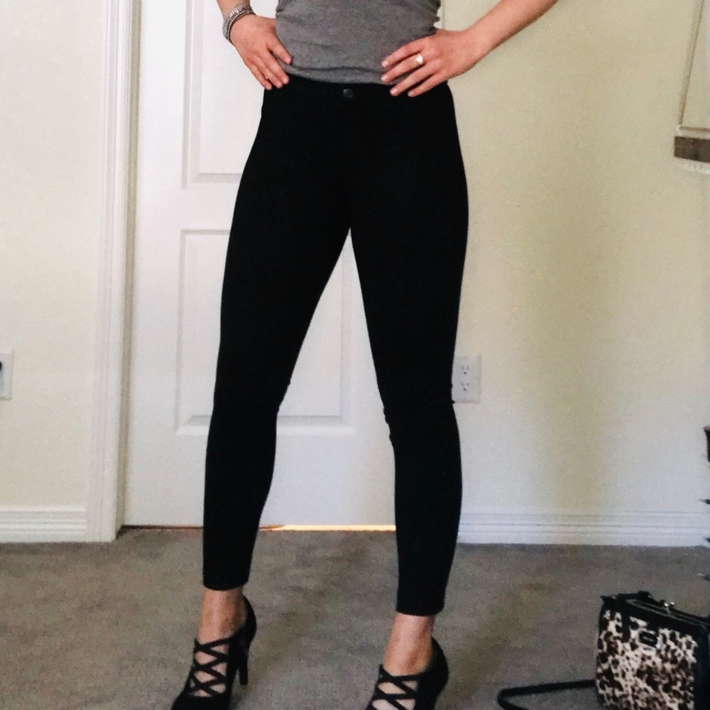 Banana Republic Factory • Black Leggings